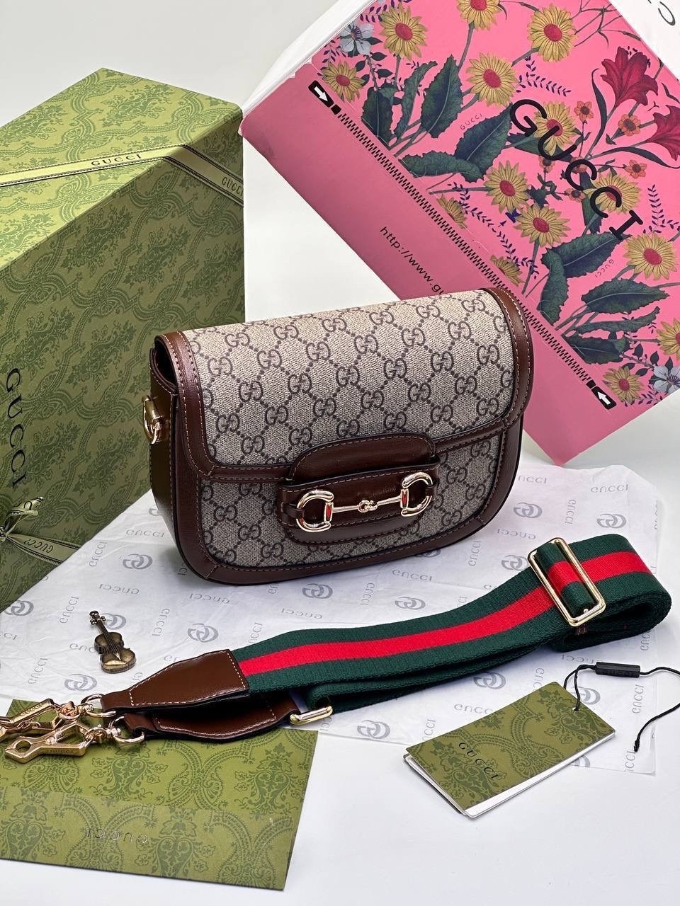 женская сумка gucci,сумка gucci,сумка gucci horsebit 1955,сумка гуччи,сумка гуччи на плечо