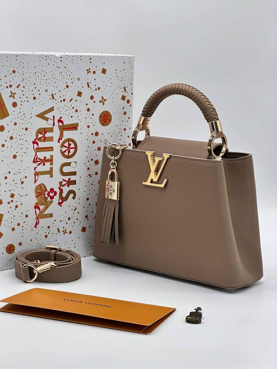 сумка женская louis vuitton,сумка louis vuitton,сумка луи виттон,сумка луи виттон capucines,луи виттон сумка женская