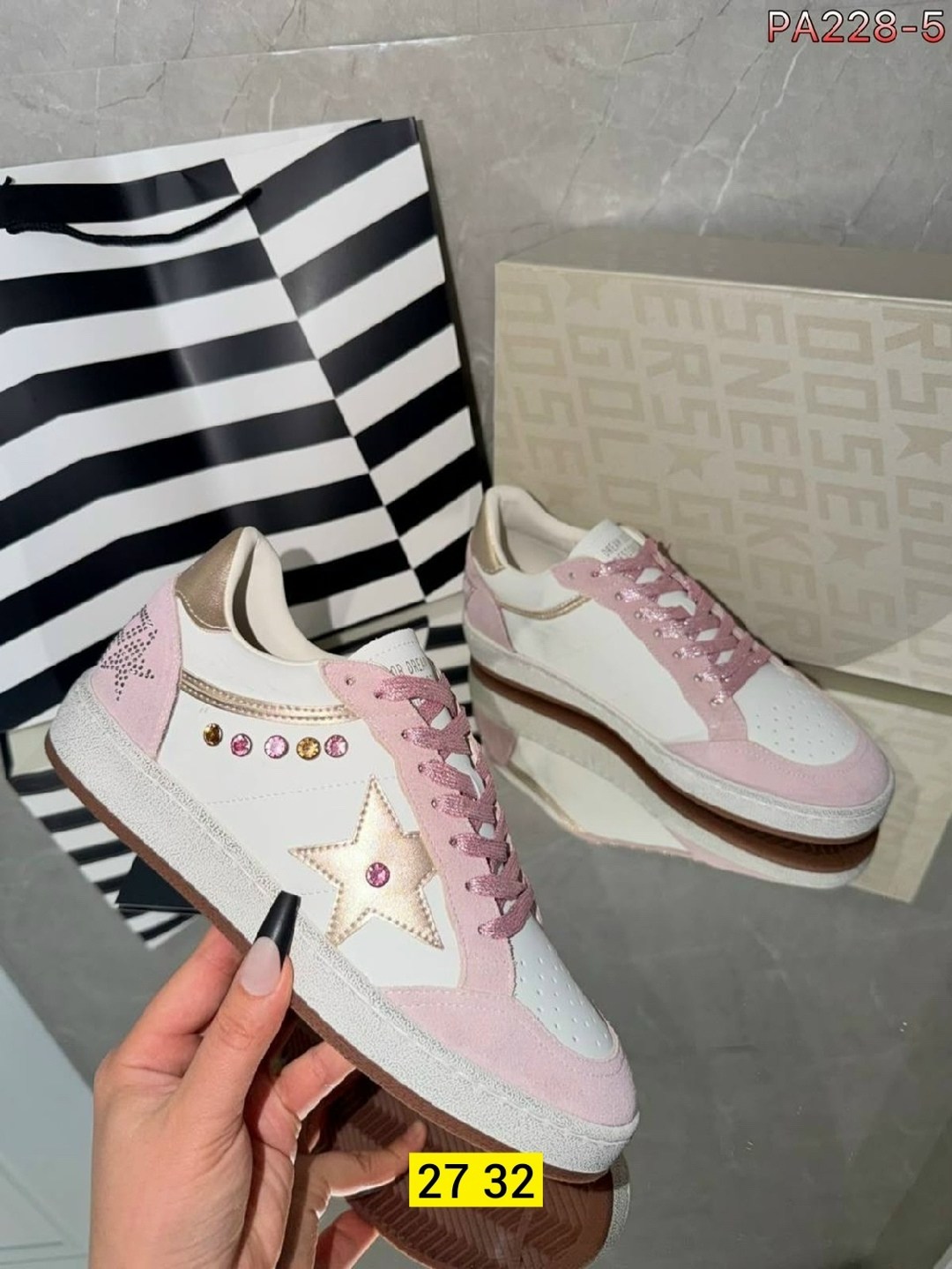 ,бело-розовые кроссовки golden goose со звездами,кроссовки golden goose,кеды golden goose,женские кроссовки
