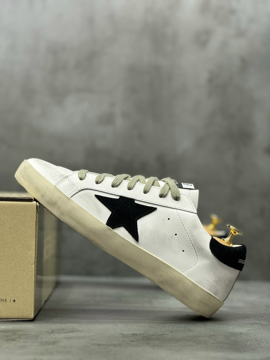,golden goose,golden goose кеды,кроссовки golden goose,состаренные кроссовки