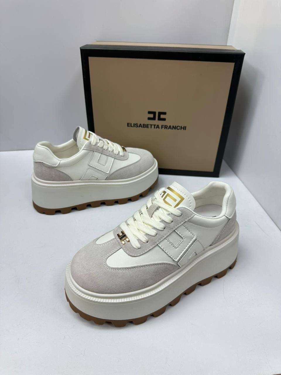 ,женские кроссовки, женская,обуви,кроссовки fendi
