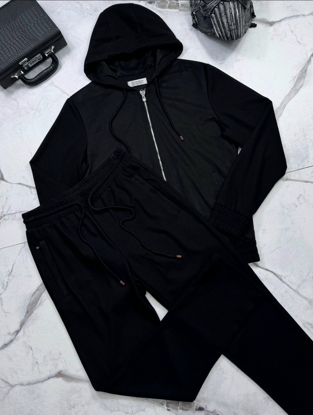 спортивный костюм brunello cucinelli,костюм brunello cucinelli,спортивный костюм loro piana,костюм спортивный,мужской спортивный костюм