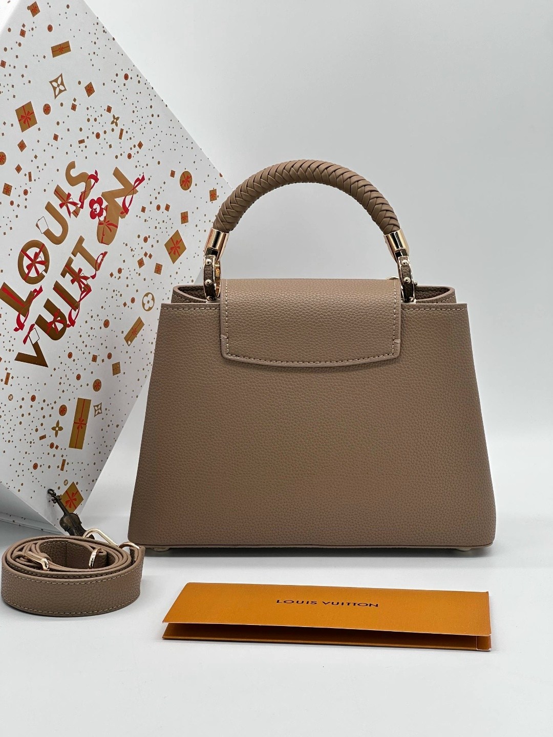 сумка женская louis vuitton,сумка louis vuitton,сумка луи виттон,сумка луи виттон capucines,луи виттон сумка женская