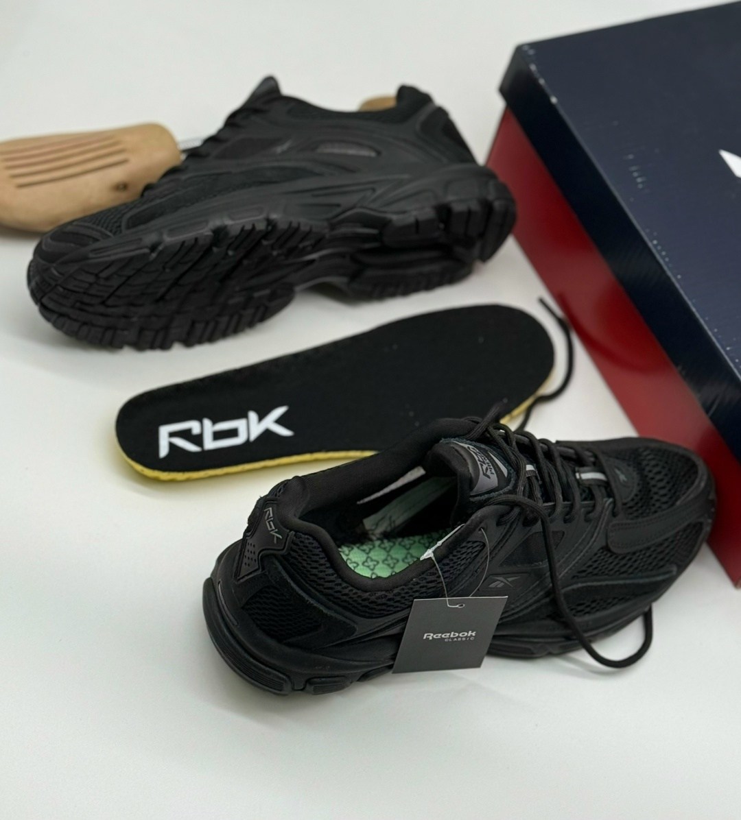 кроссовки,кроссовки reebok,кроссовки массивные,мужские кроссовки,мужские кроссовки reebok