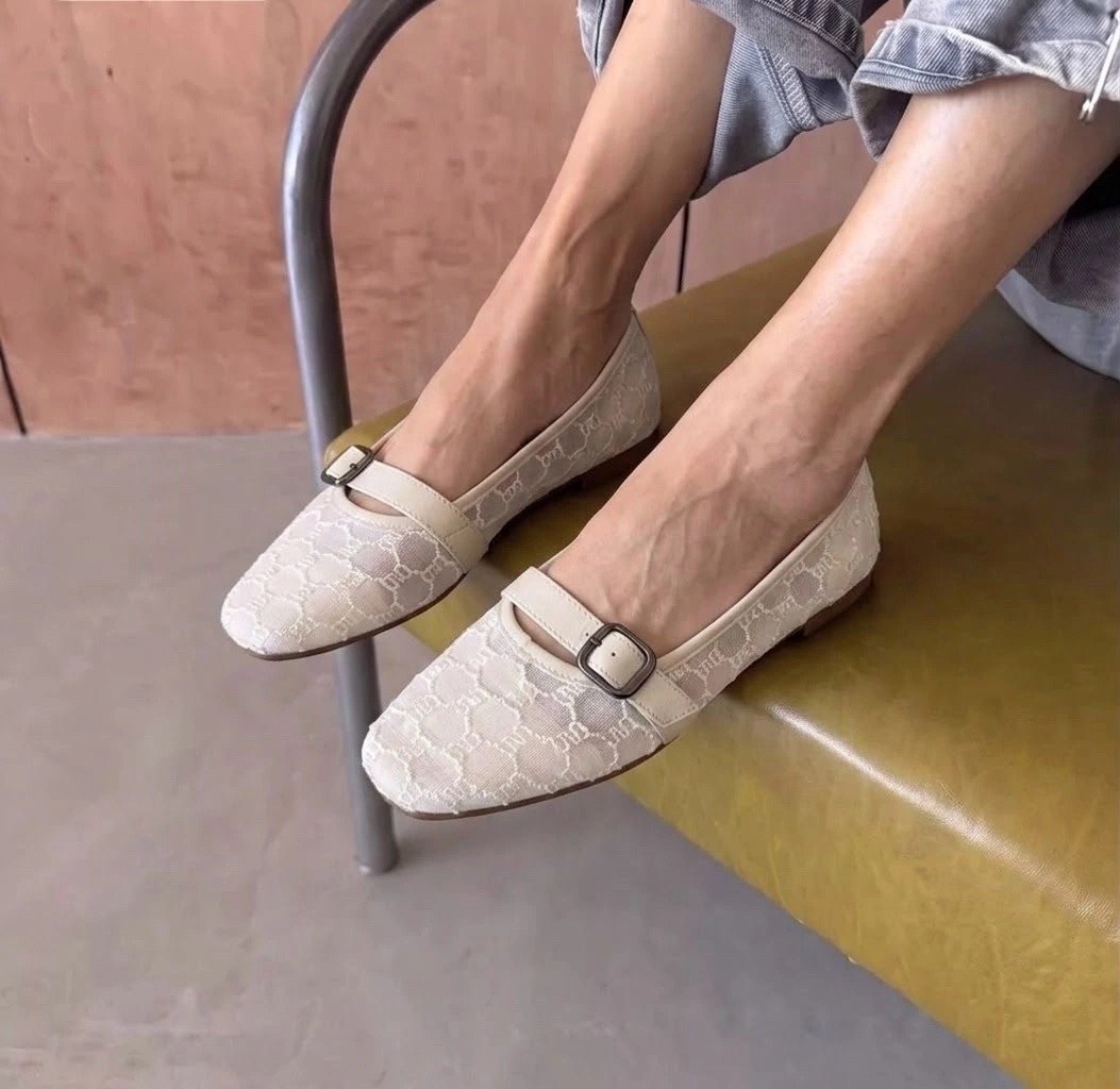 ,туфли на плоской подошве,модные туфли,лоферы женские gucci,повседневные туфли