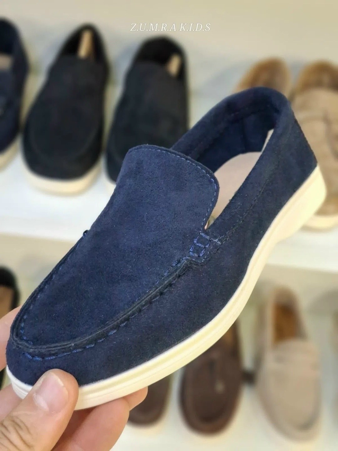 лоферы loro piana,,лоферы loro piana женские,модные лоферы,замшевые лоферы