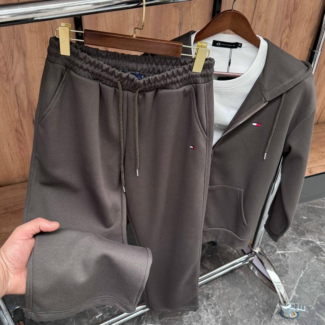 спортивный костюм tommy hilfiger,спортивный костюм brunello cucinelli,спортивные костюм,мужские спортивные костюмы,спортивный костюм kiton