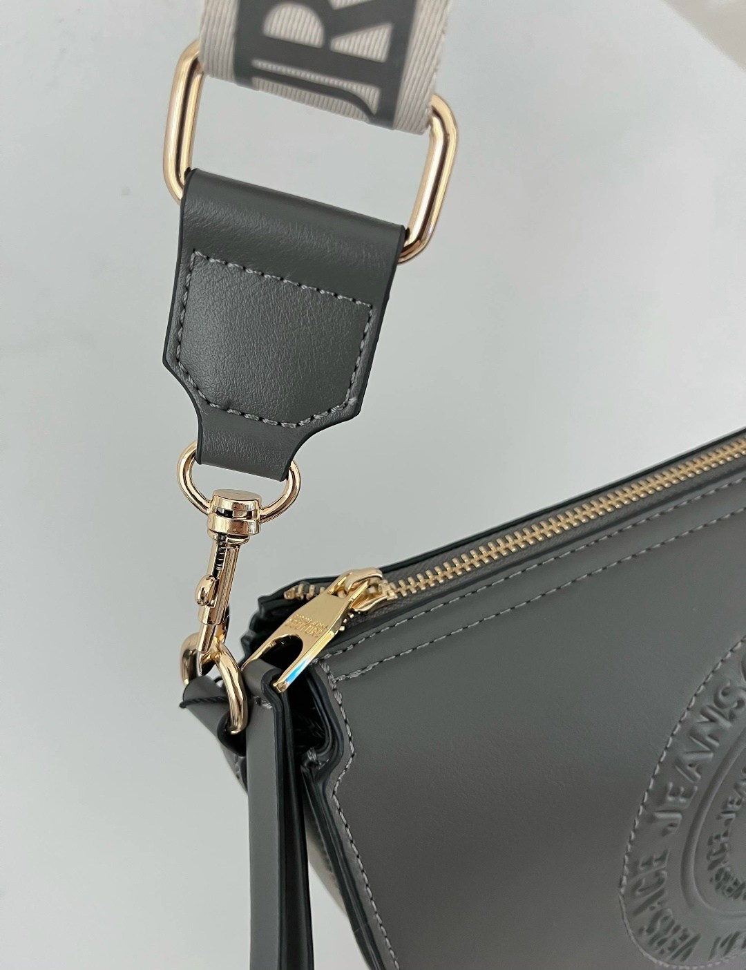 сумка женская versace,versace сумка,кожаная сумка versace,сумка версаче,сумка женская versace jeans couture