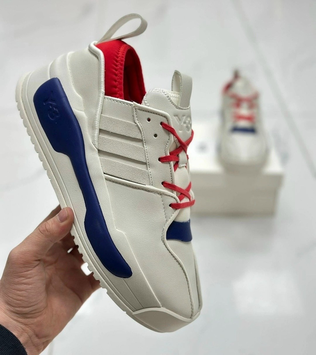 кроссовки adidas,кроссовки,кроссовки популярные,кроссовки женскиe,кроссовка мужской