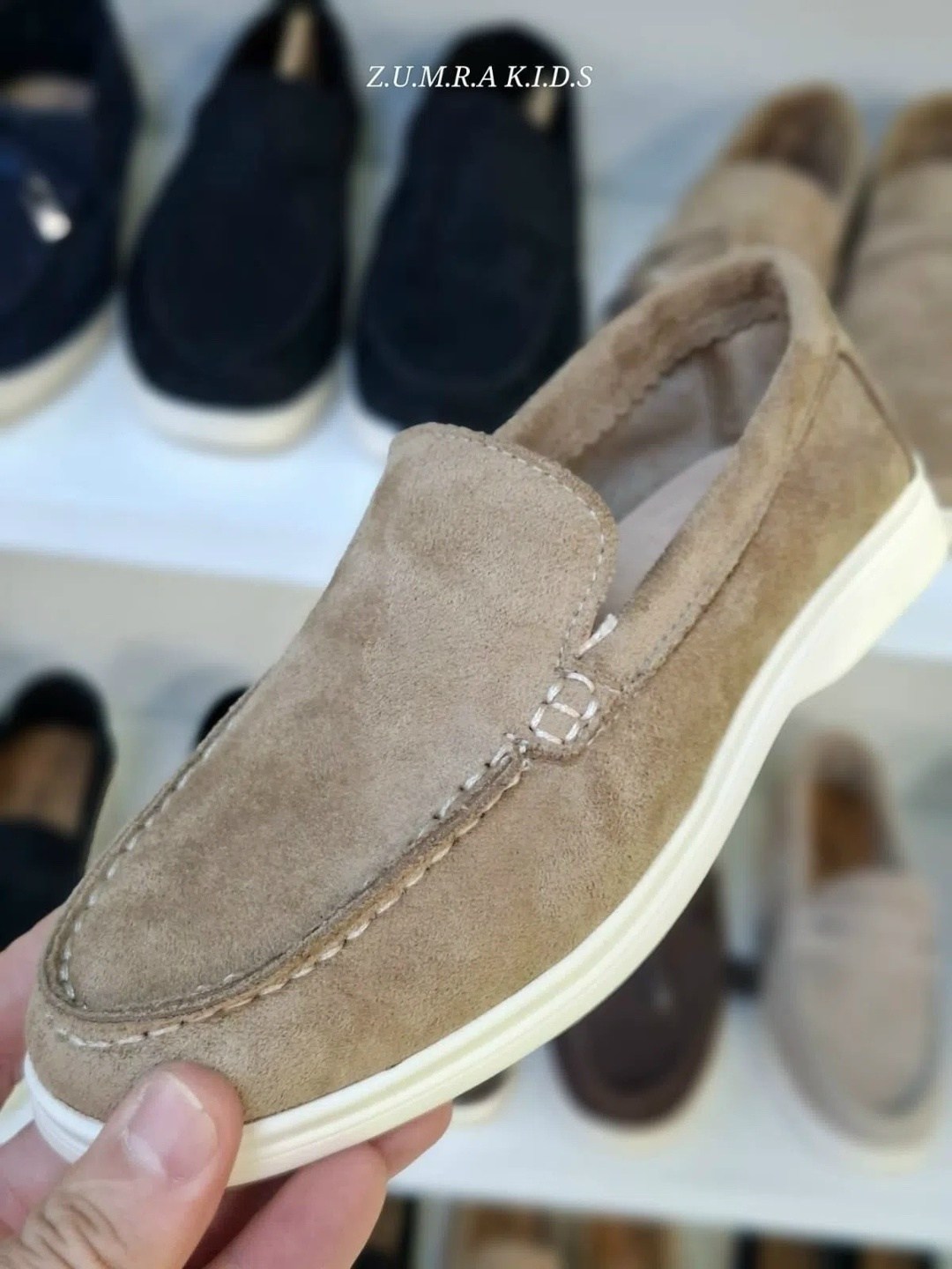лоферы loro piana,,лоферы loro piana женские,модные лоферы,замшевые лоферы