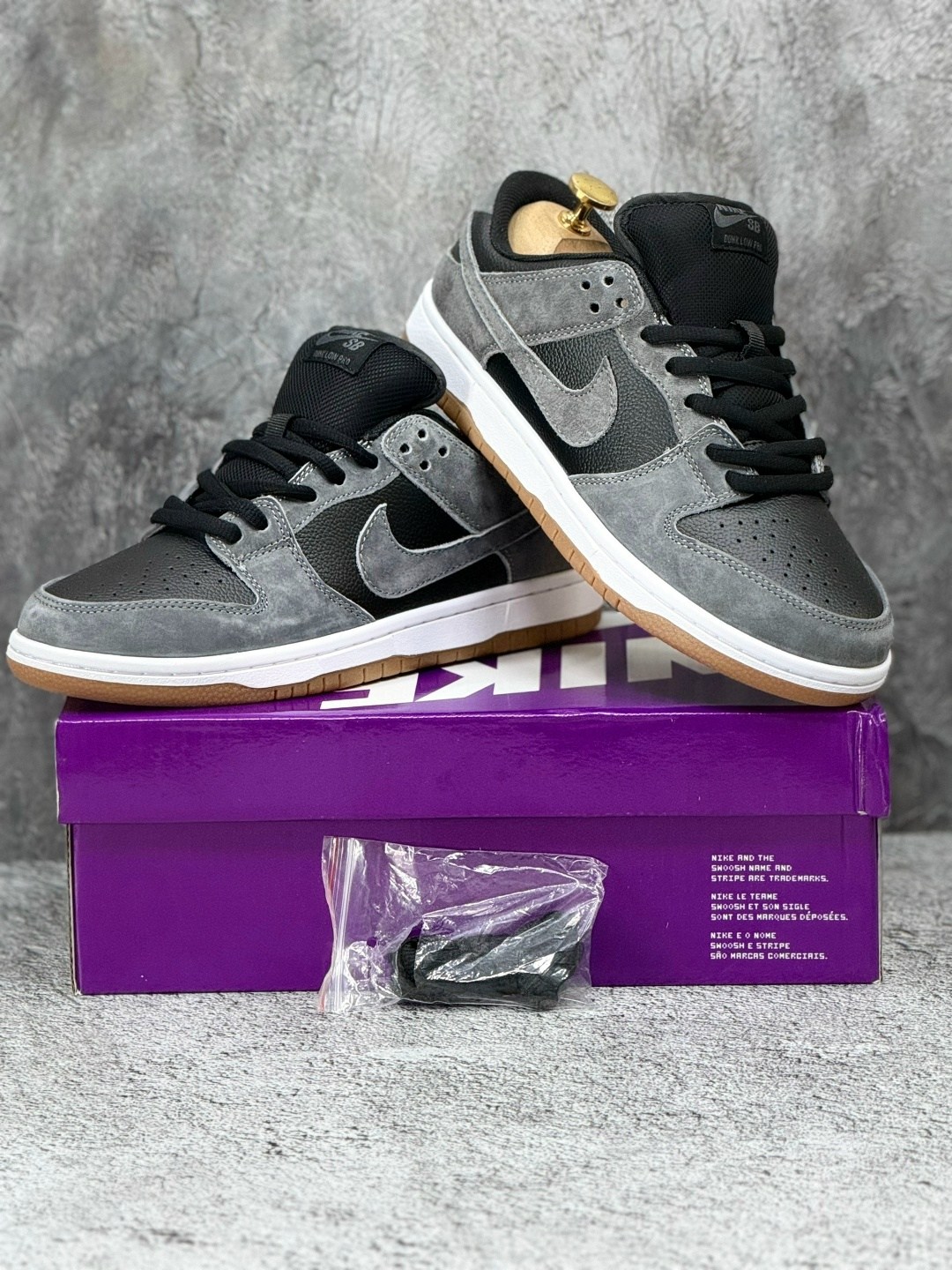 nike sb dunk low dark grey black gum,кроссовки nike sb dunk low,кроссовки nike sb dunk low dark grey black gum,nike sb dunk low trd dark grey black,кроссовки