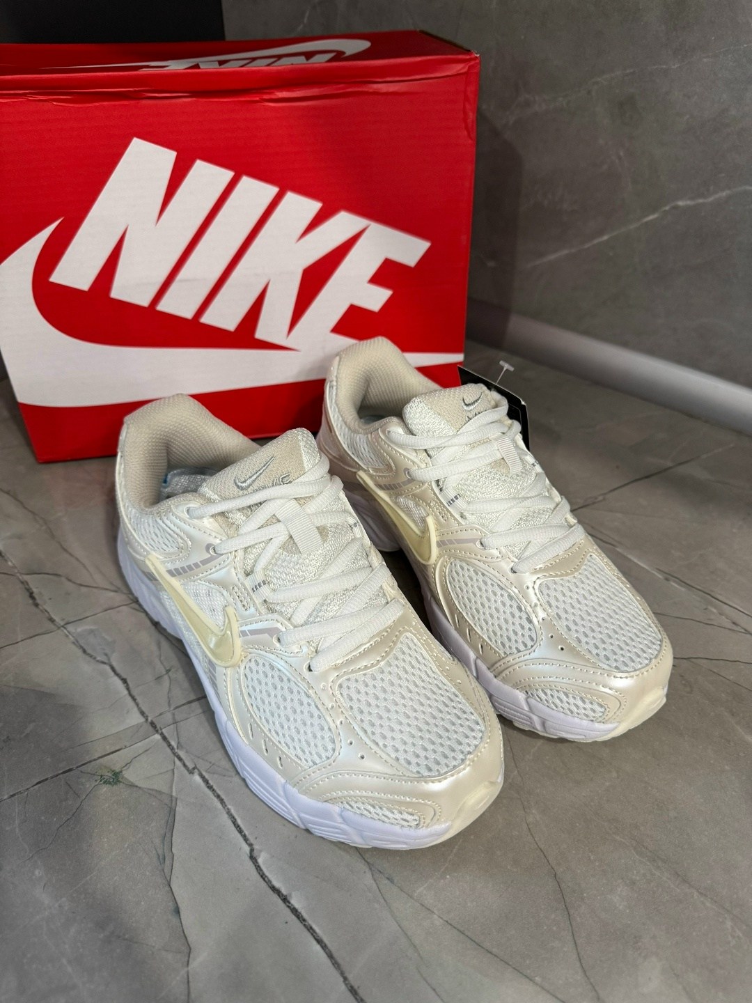 кроссовки nike,кроссовки,кроссовки nike v 5 rnr,женские кроссовки,женские кроссовки nike