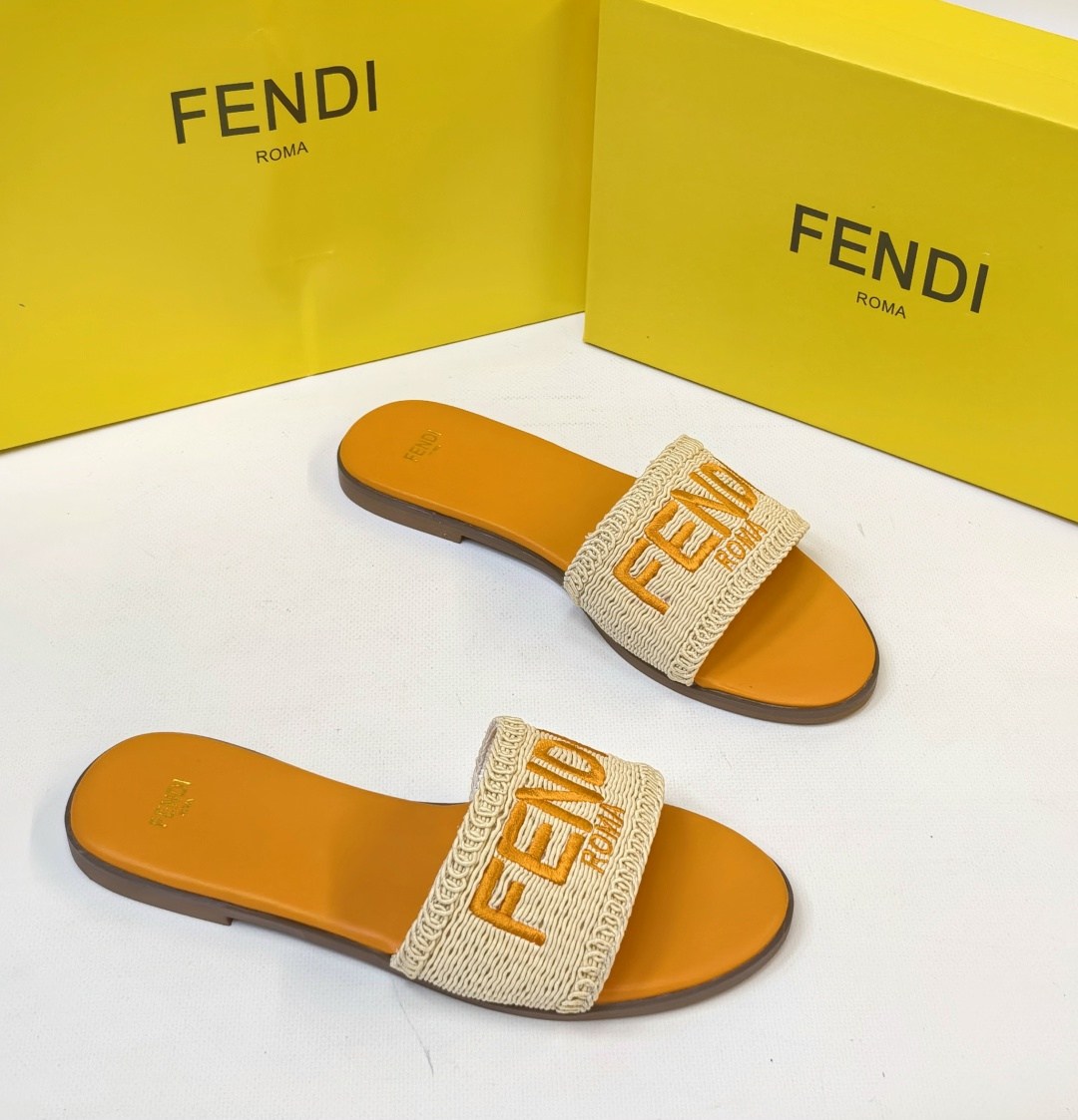 шлепки фенди,шлепанцы fendi,тапочки fendi,шлепки фенди женские,