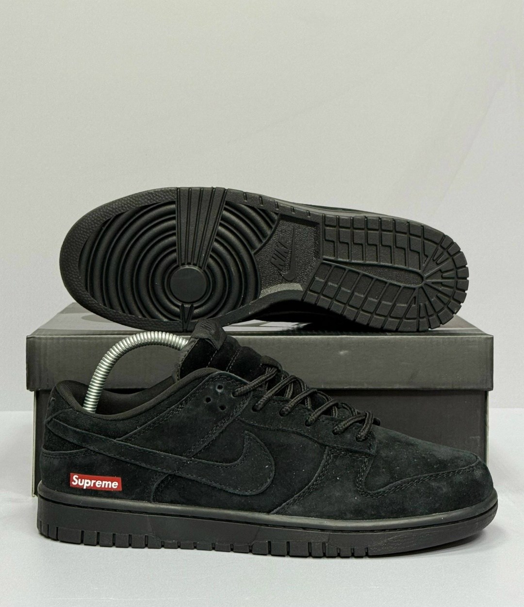 nike air force 1 low black supreme,кроссовки nike air force 1 low x supreme "black",supreme x nike air force 1 low,кроссовки nike air force 1 supreme,nike air force 1 supreme