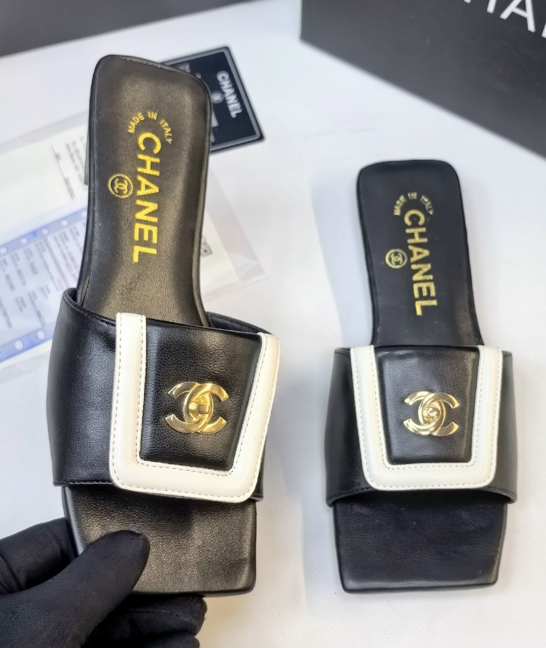 шлепанцы chanel,шлепки шанель,шлепанцы женские chanel,тапочки chanel,босоножки chanel