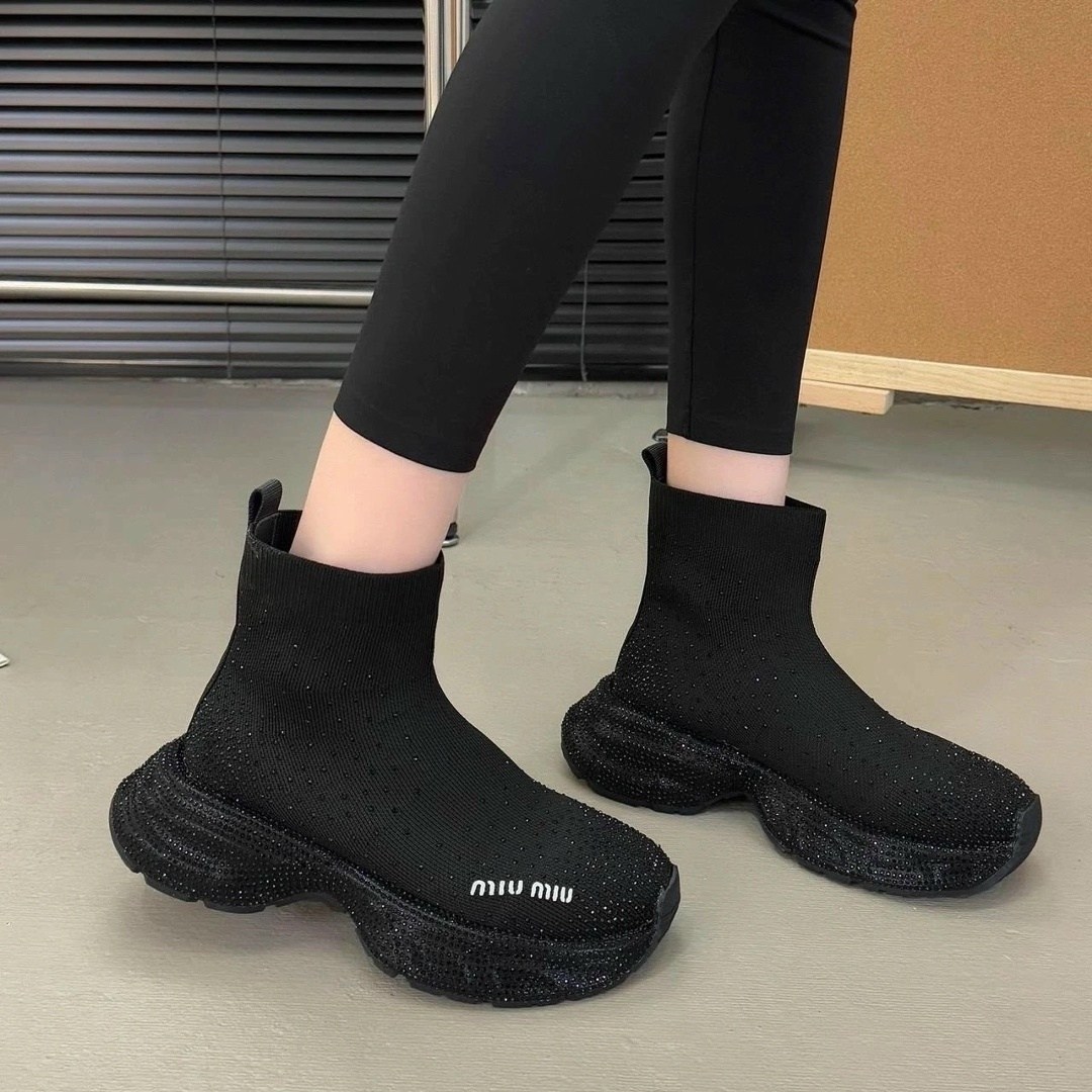 кроссовки-носки miu miu со стразами,кроссовки-носки со стразами balenciaga,женские кроссовки-носки miu miu,кроссовки женские balenciaga,кроссовки миу