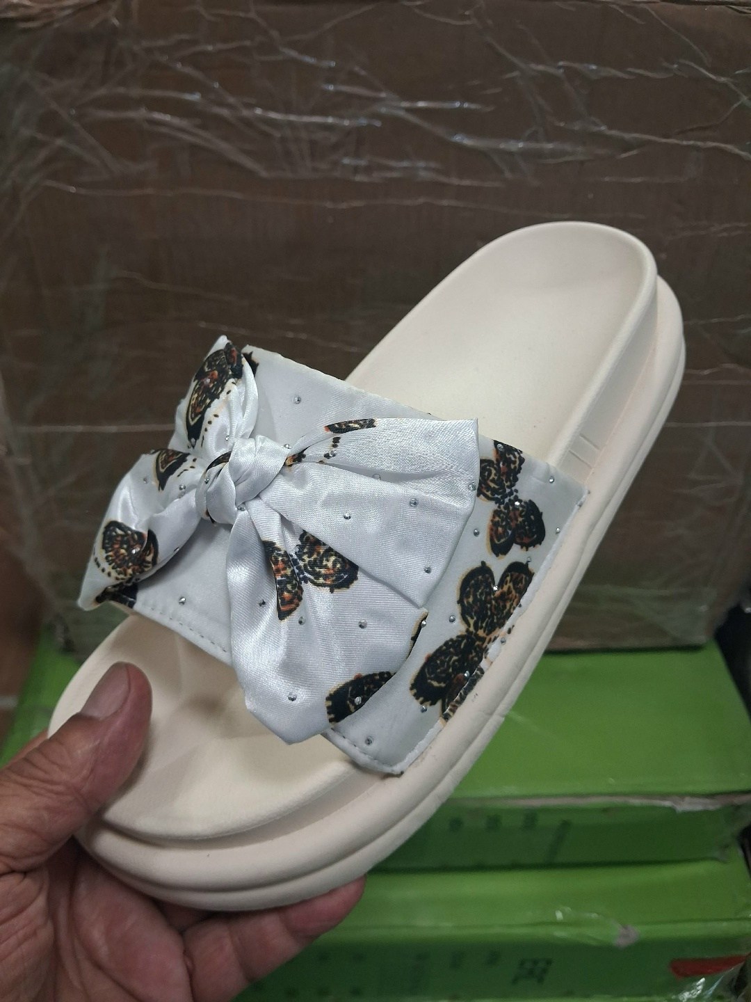 ,шлепанцы женские,модные тапочки,женские тапочки,шлепанцы женские на платформе