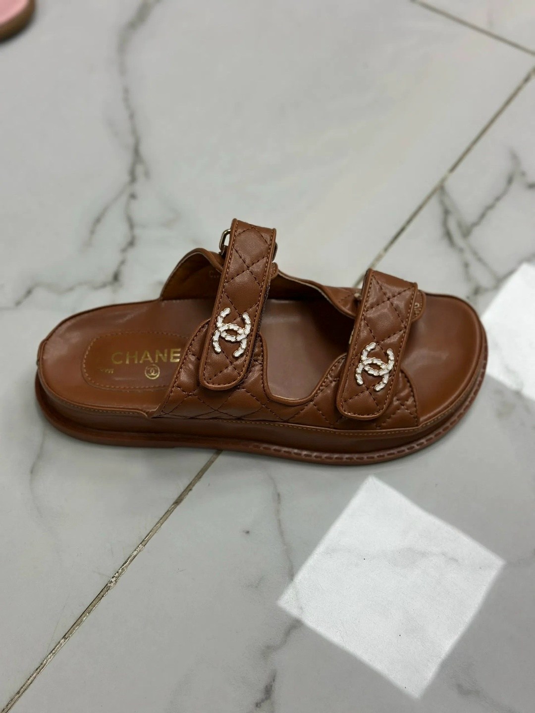 шлепанцы chanel,шлепанцы женский chanel,шлепки шанель,тапочки женские chanel,тапки chanel