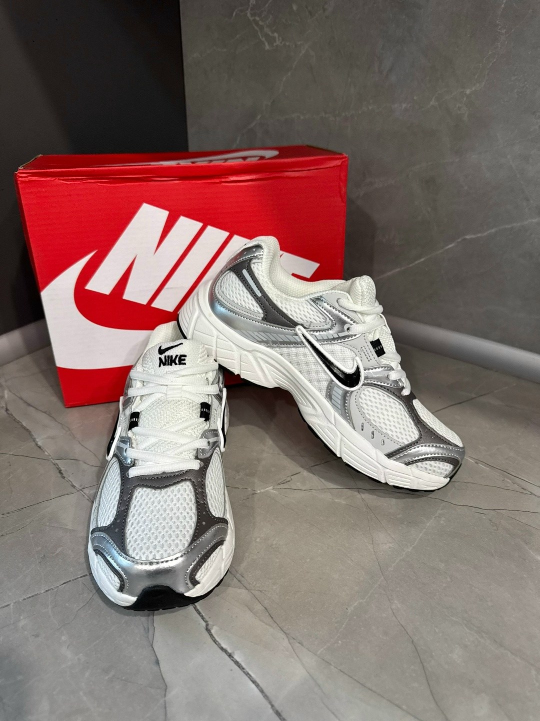 nike кроссовки,кроссовки v5 rnr nike,кроссовки nike v5 rnr white black silver,кроссовки nike v 5 rnr,женские кроссовки nike