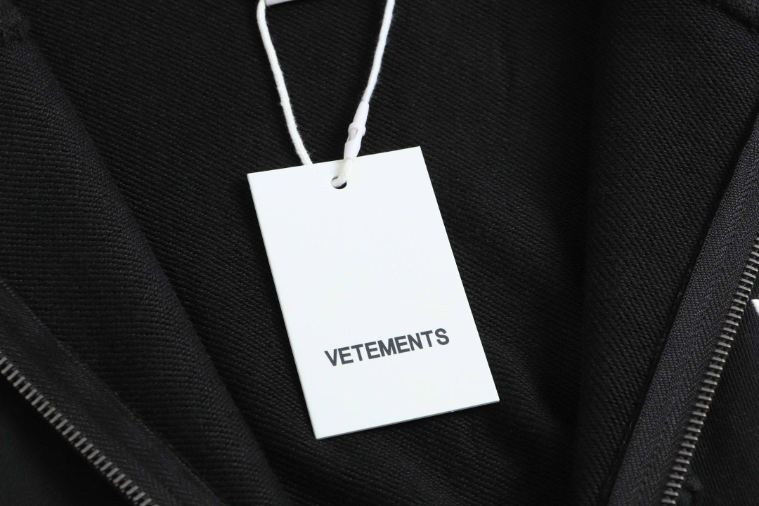 толстовка на молнии из новой коллекции от vetements,толстовка с капюшоном,толстовка vetements,толстовка,худи