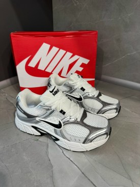 Кроссовки