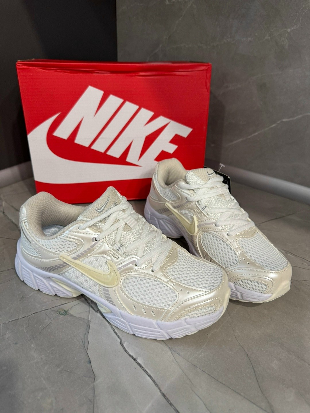 кроссовки nike,кроссовки,кроссовки nike v 5 rnr,женские кроссовки,женские кроссовки nike