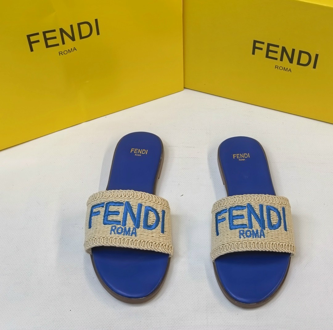 шлепки фенди,шлепанцы fendi,тапочки fendi,шлепки фенди женские,