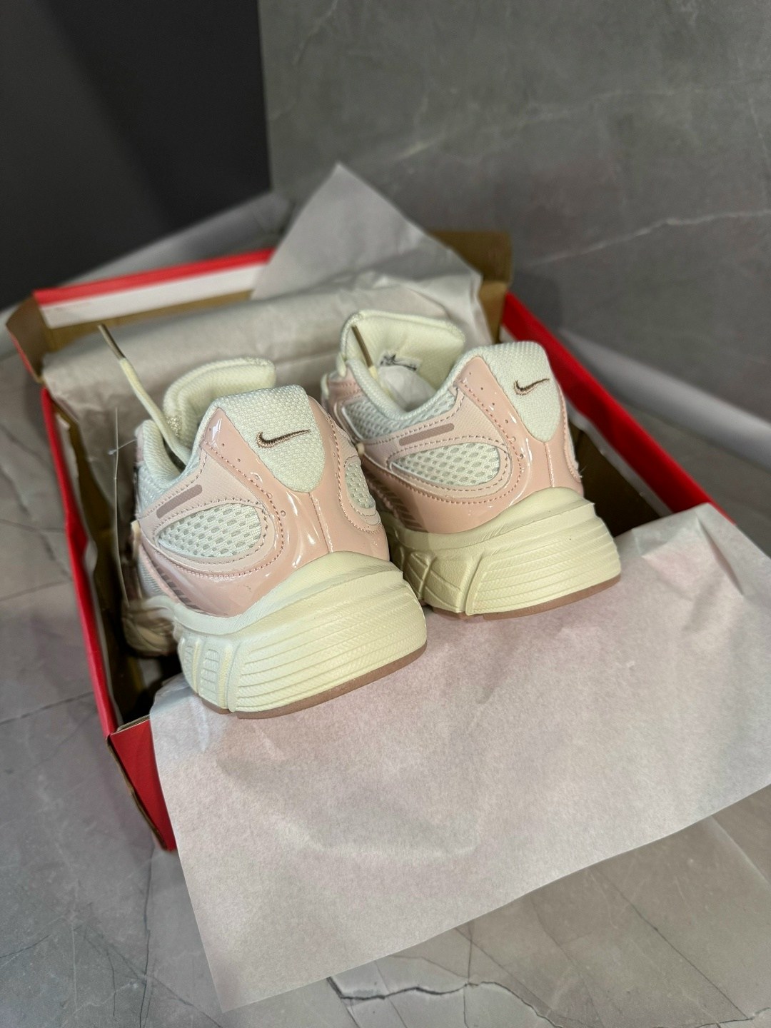 кроссовки,кроссовки nike,женские кроссовки nike,женские кроссовки,кроссовки nike v 5 rnr