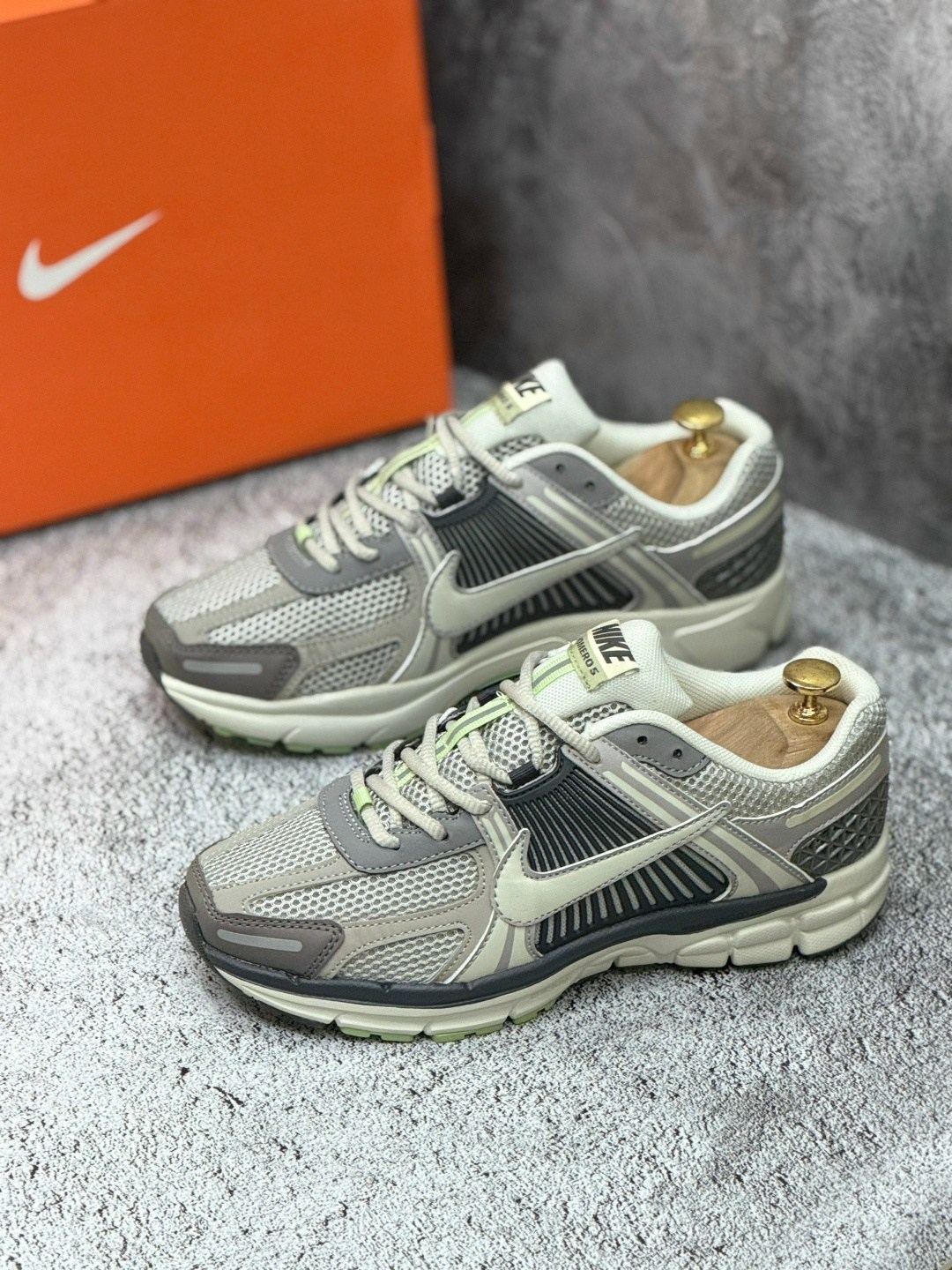 кроссовки nike zoom vomero 5,кроссовки nike air zoom vomero 5,nike air zoom vomero 5,кроссовки,nike zoom vomero 5 sp vast grey