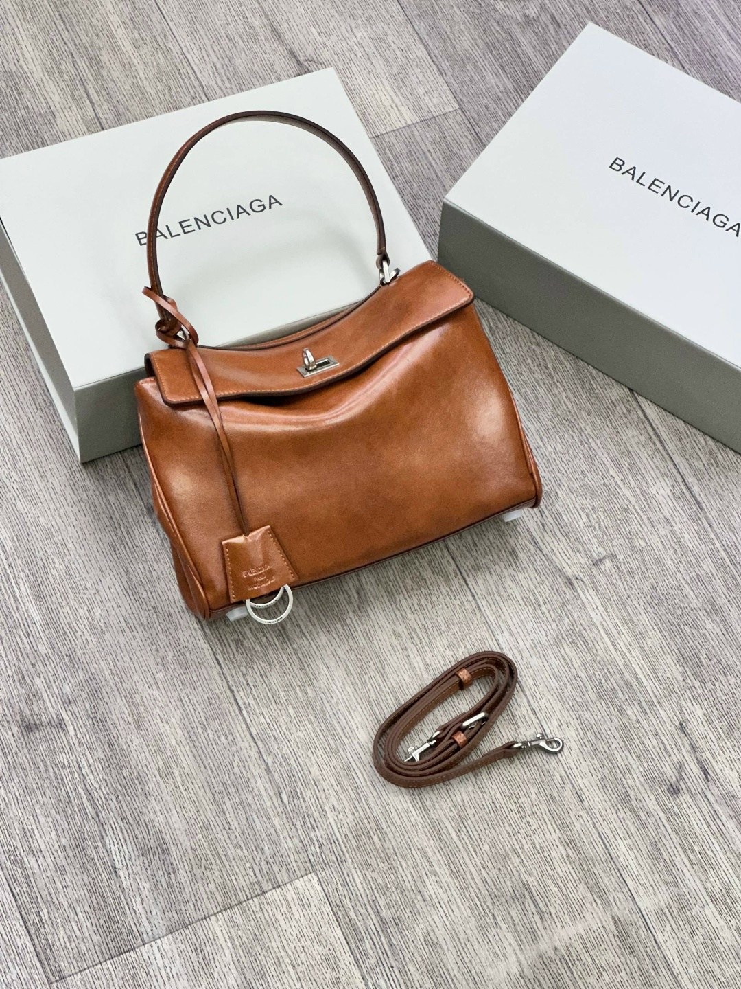 сумка balenciaga натуральная кожа 35-24 см,сумка balenciaga,сумка,сумка женская balenciaga,баленсиага сумка