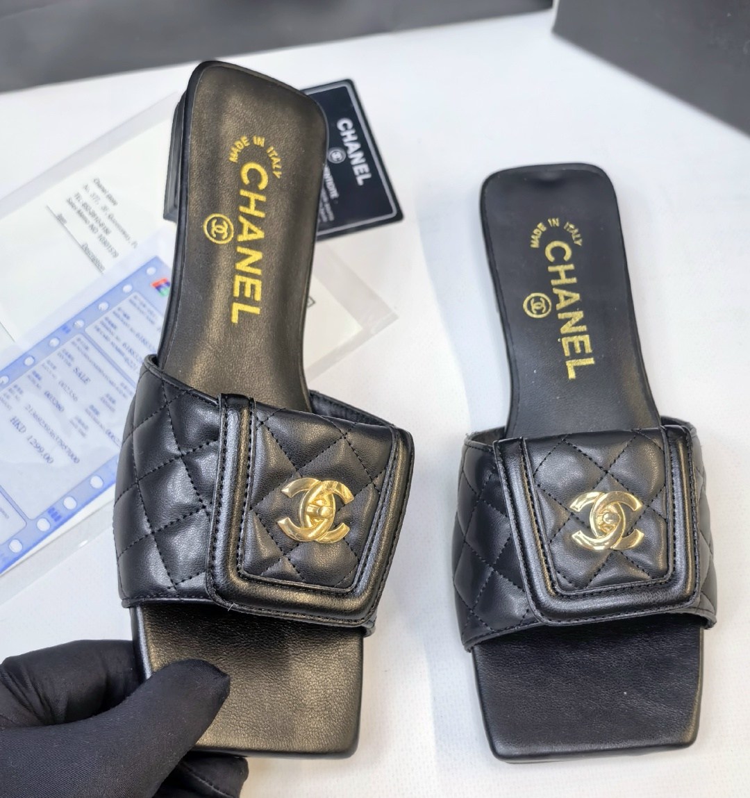 шлепанцы chanel,шлепки шанель,шлепанцы женские chanel,тапочки chanel,босоножки chanel