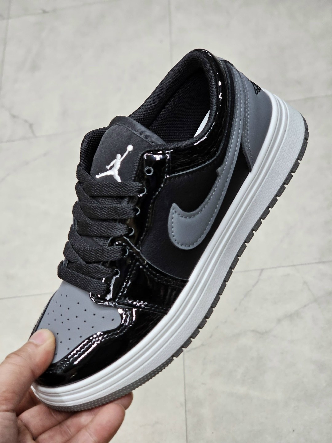 кроссовки,nike air jordan 1 retro high og,nike air jordan 1 retro high,air jordan 1 retro high og,nike air jordan 1 low