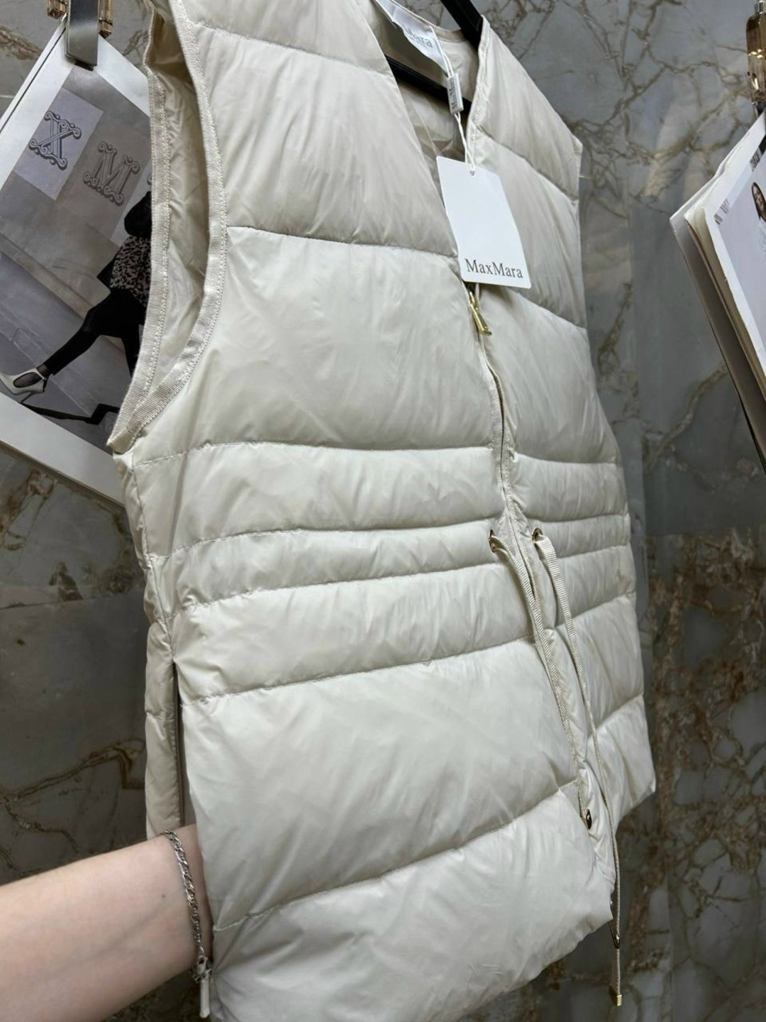 жилетка женская,жилеты женские,жилетка женская moncler mlxlxxl,теплый жилет,жилетки