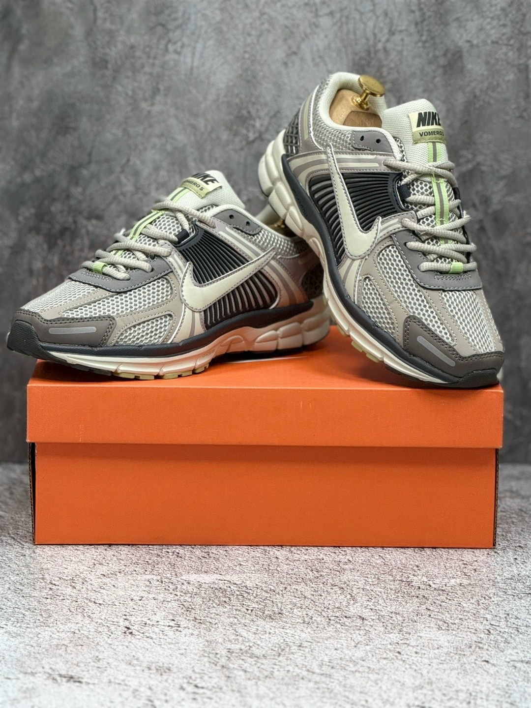 кроссовки nike zoom vomero 5,кроссовки nike air zoom vomero 5,nike air zoom vomero 5,кроссовки,nike zoom vomero 5 sp vast grey