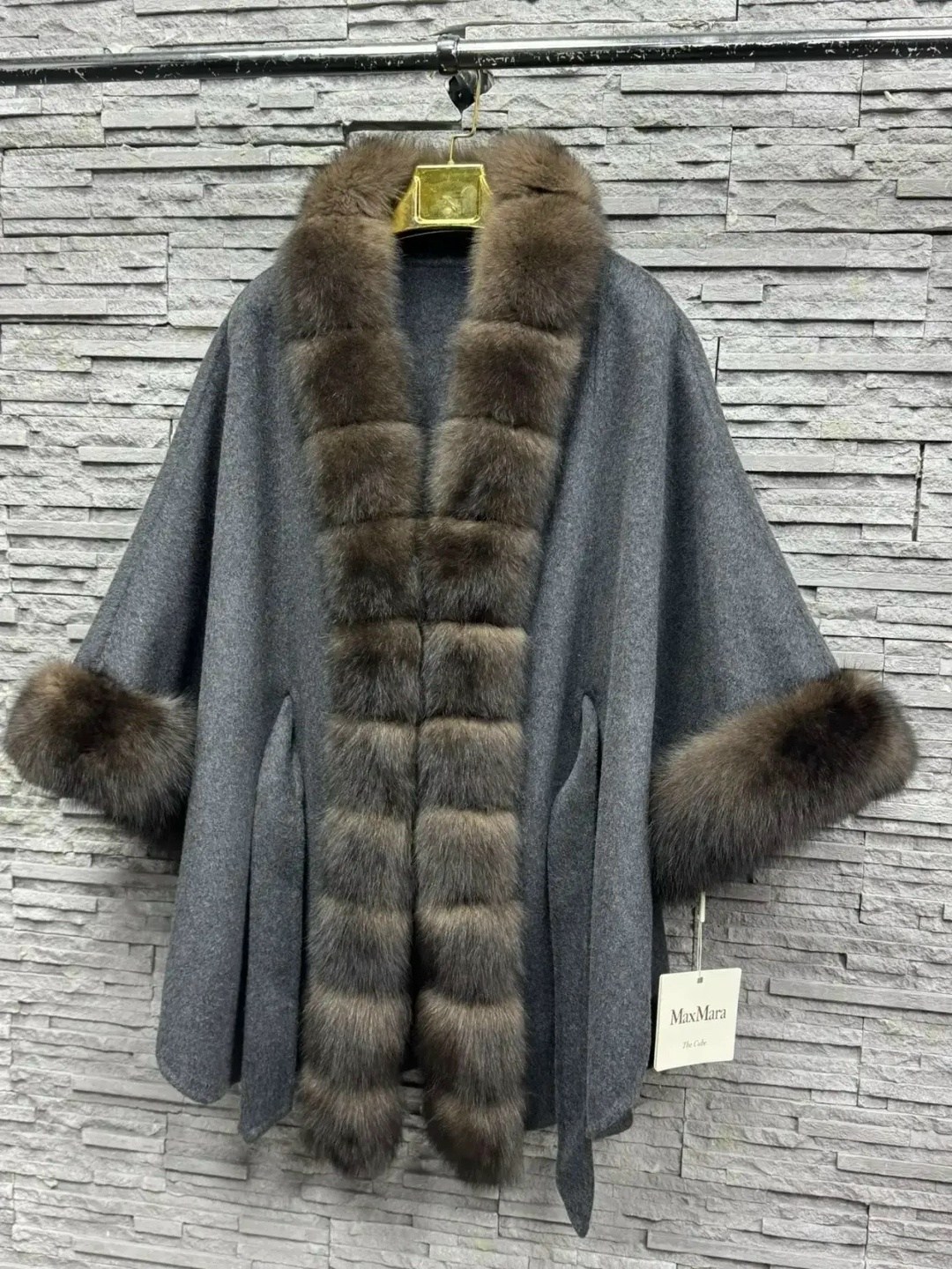 пальто с мехом,пончо с мехом,пальто пончо,меховое пончо,меховая накидка