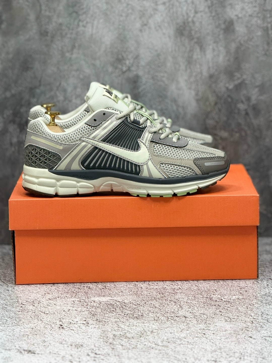 кроссовки nike zoom vomero 5,кроссовки nike air zoom vomero 5,nike air zoom vomero 5,кроссовки,nike zoom vomero 5 sp vast grey