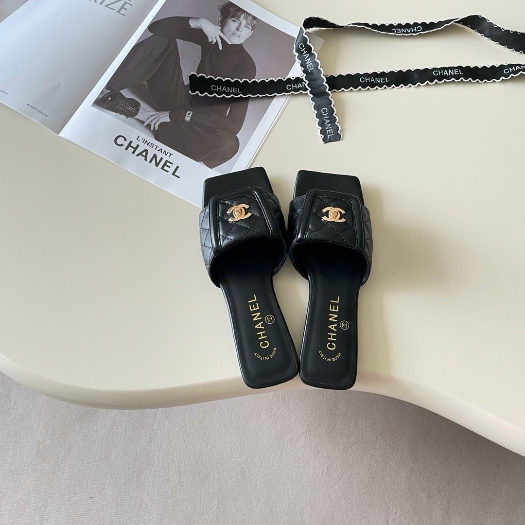 шлепанцы chanel,шлепанцы женские chanel,тапочки женские chanel,тапочки chanel,chanel черные бархатные шлепанцы