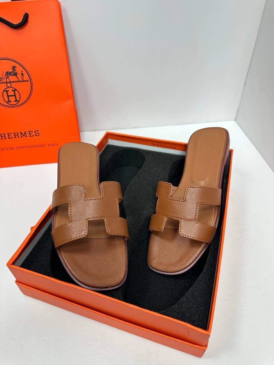 шлепанцы hermes,шлепки hermes женские,шлепки hermes,шлепки эрмес,коричневые шлепки hermes