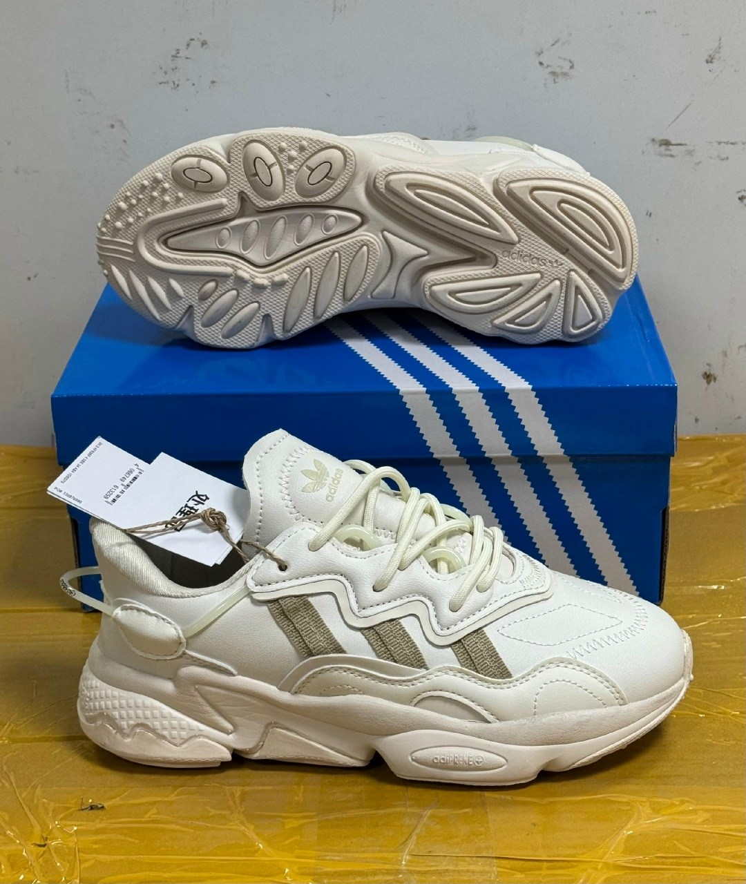 кроссовки adidas ozweego,женские кроссовки adidas ozweego,кроссовки ozweego originals adidas,adidas originals ozweego,женские кроссовки adidas originals ozweego