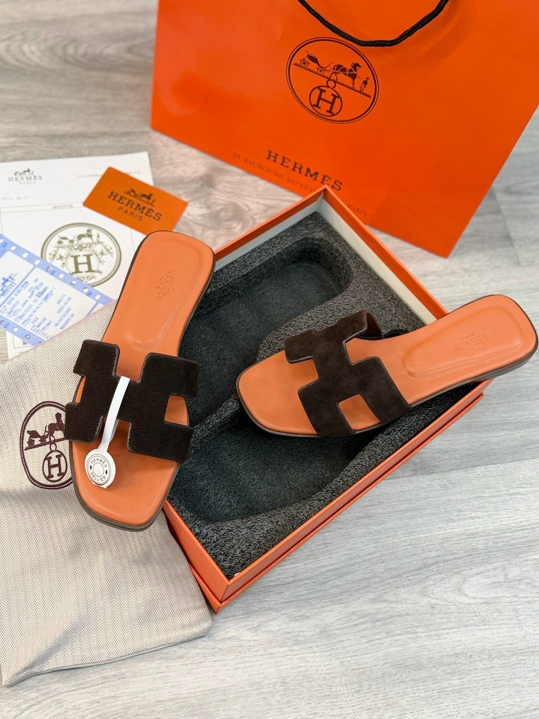шлепанцы hermes,шлепки hermes женские,шлепки эрмес оран,шлепки эрмес,шлепки hermes