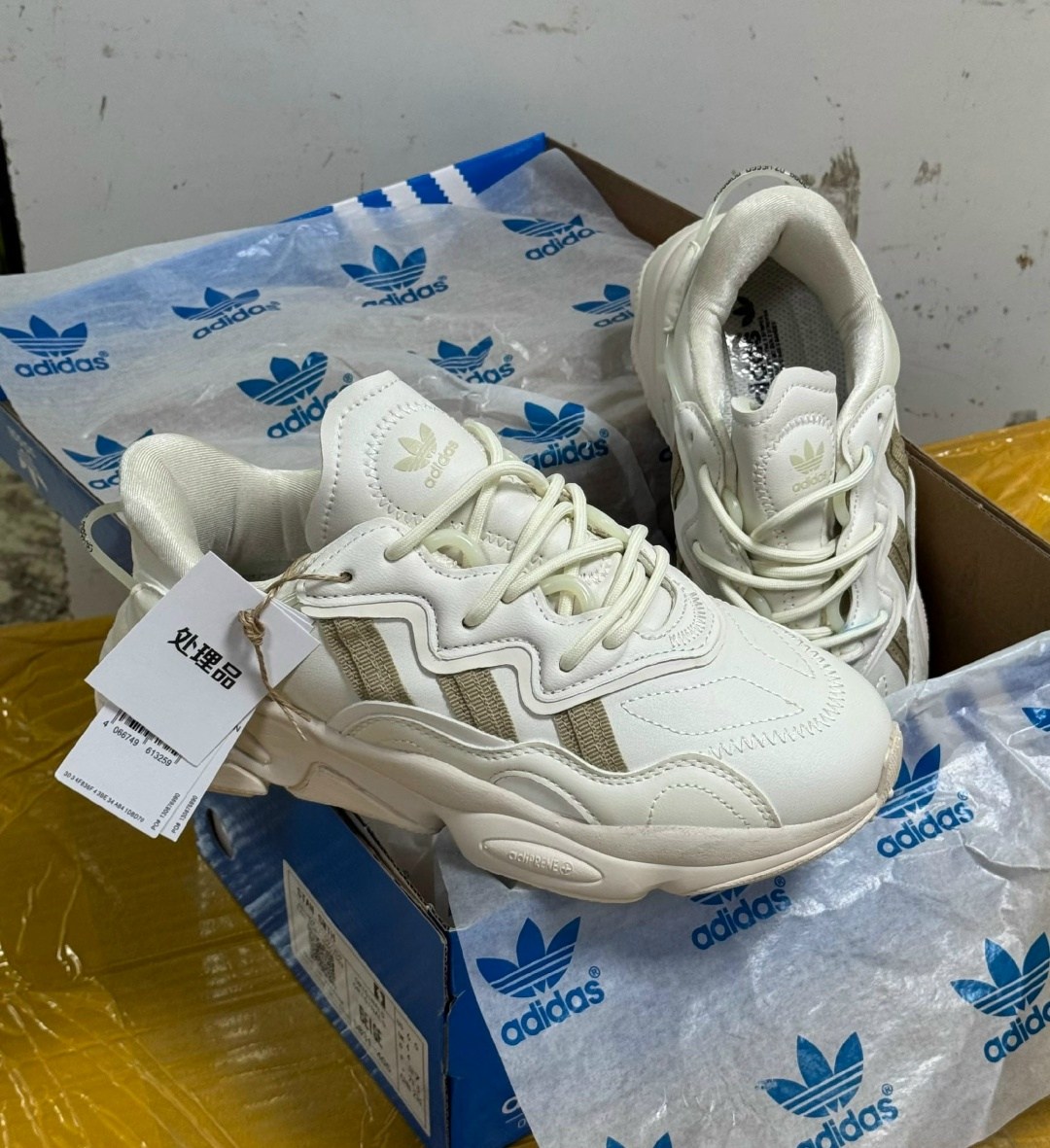 кроссовки adidas ozweego,женские кроссовки adidas ozweego,кроссовки ozweego originals adidas,adidas originals ozweego,женские кроссовки adidas originals ozweego