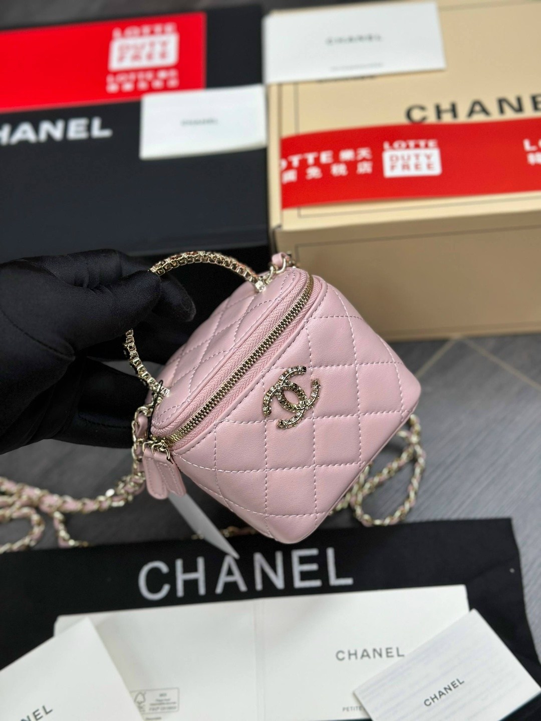 сумка chanel,женская сумка на chanel,chanel сумка на плечо,косметичка сумочка в стиле chanel,chanel сумка для разных образов