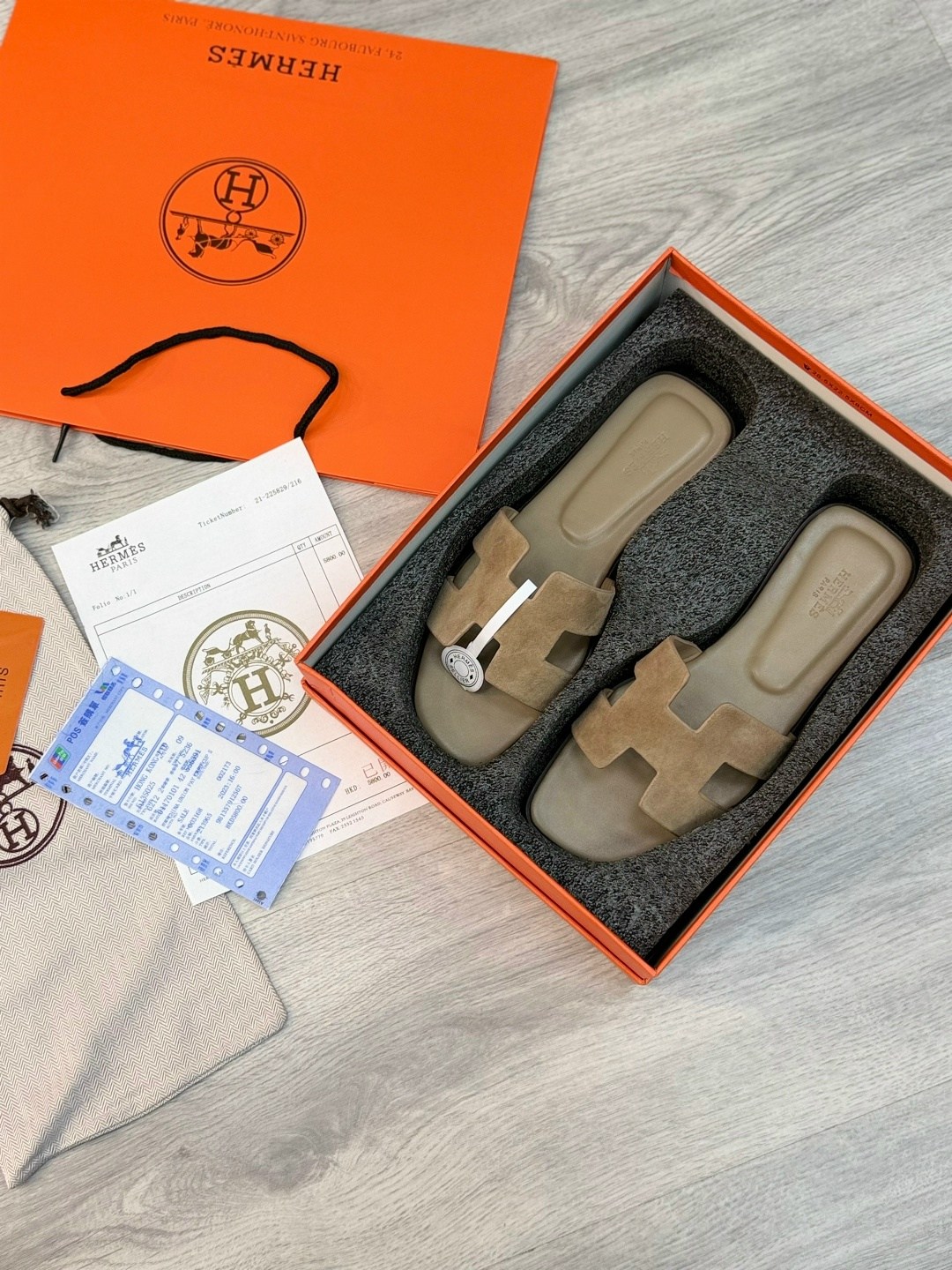 шлепанцы hermes,шлепки hermes женские,шлепки эрмес оран,шлепки эрмес,шлепки hermes