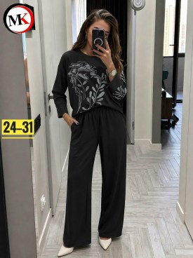 Костюм