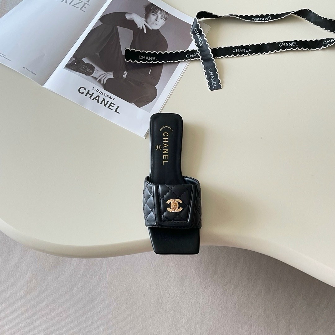 шлепанцы chanel,шлепанцы женские chanel,тапочки женские chanel,тапочки chanel,chanel черные бархатные шлепанцы