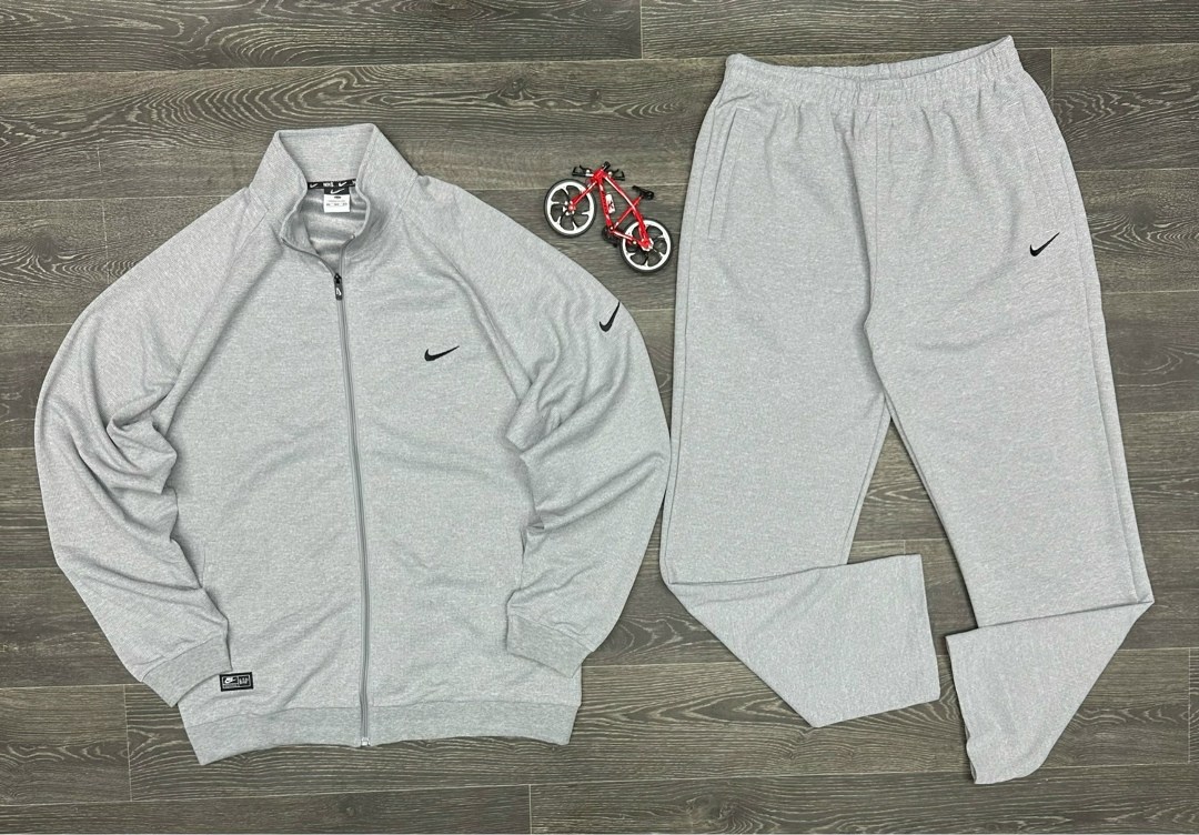 мужские спортивные костюмы,спортивный костюм nike мужской,спортивные костюмы nike,спортивные костюмы для мужчин,мужская спортивная одежда