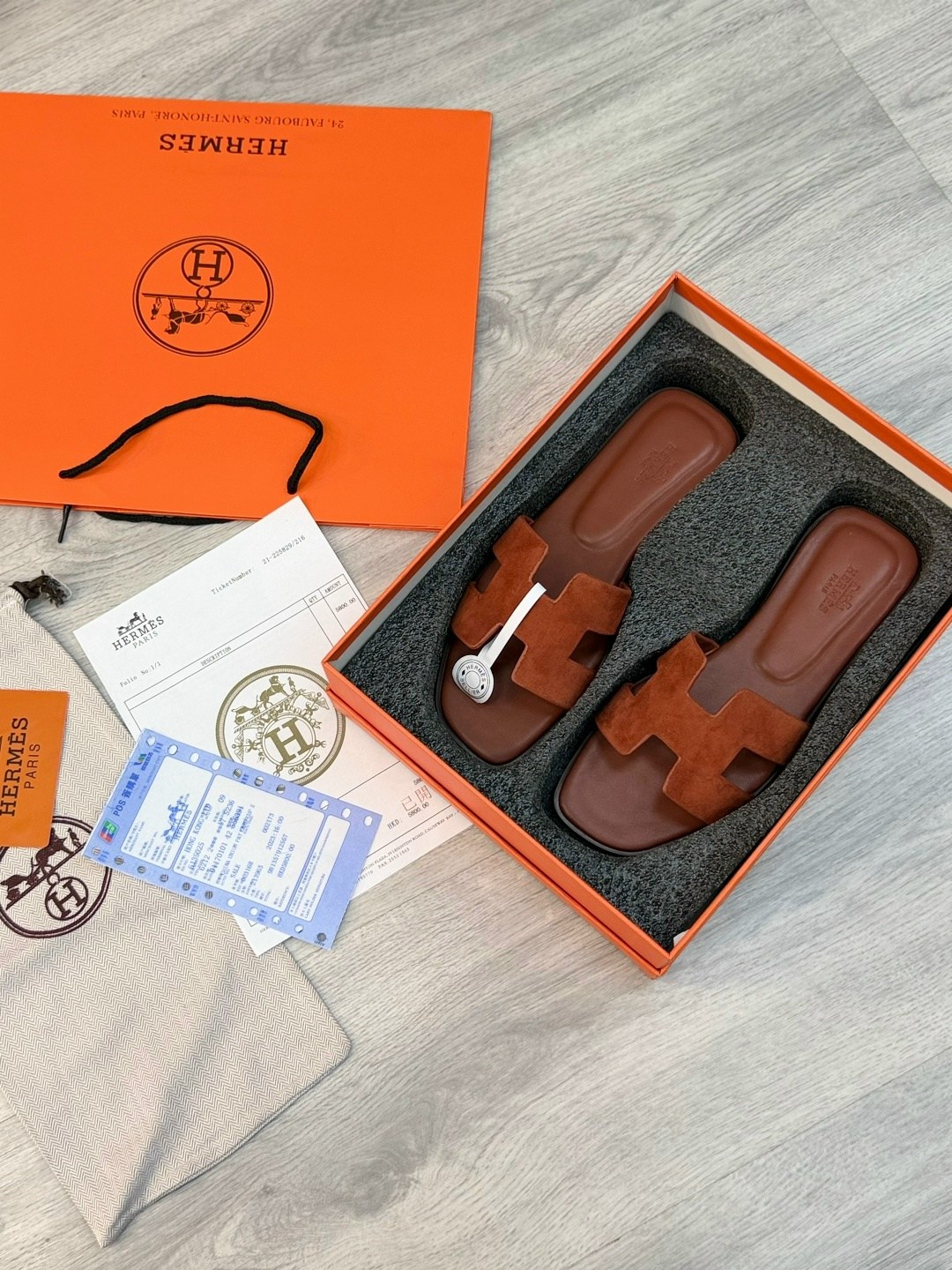 шлепанцы hermes,шлепки hermes женские,шлепки эрмес оран,шлепки эрмес,шлепки hermes