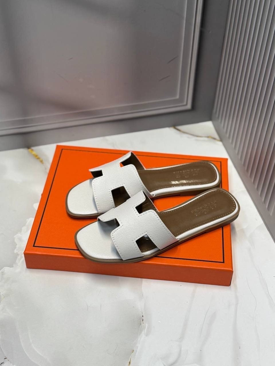 hermes шлепанцы,шлепки hermes женские,шлепанцы гермес коричневые,шлепки hermes,шлепки гермес женские