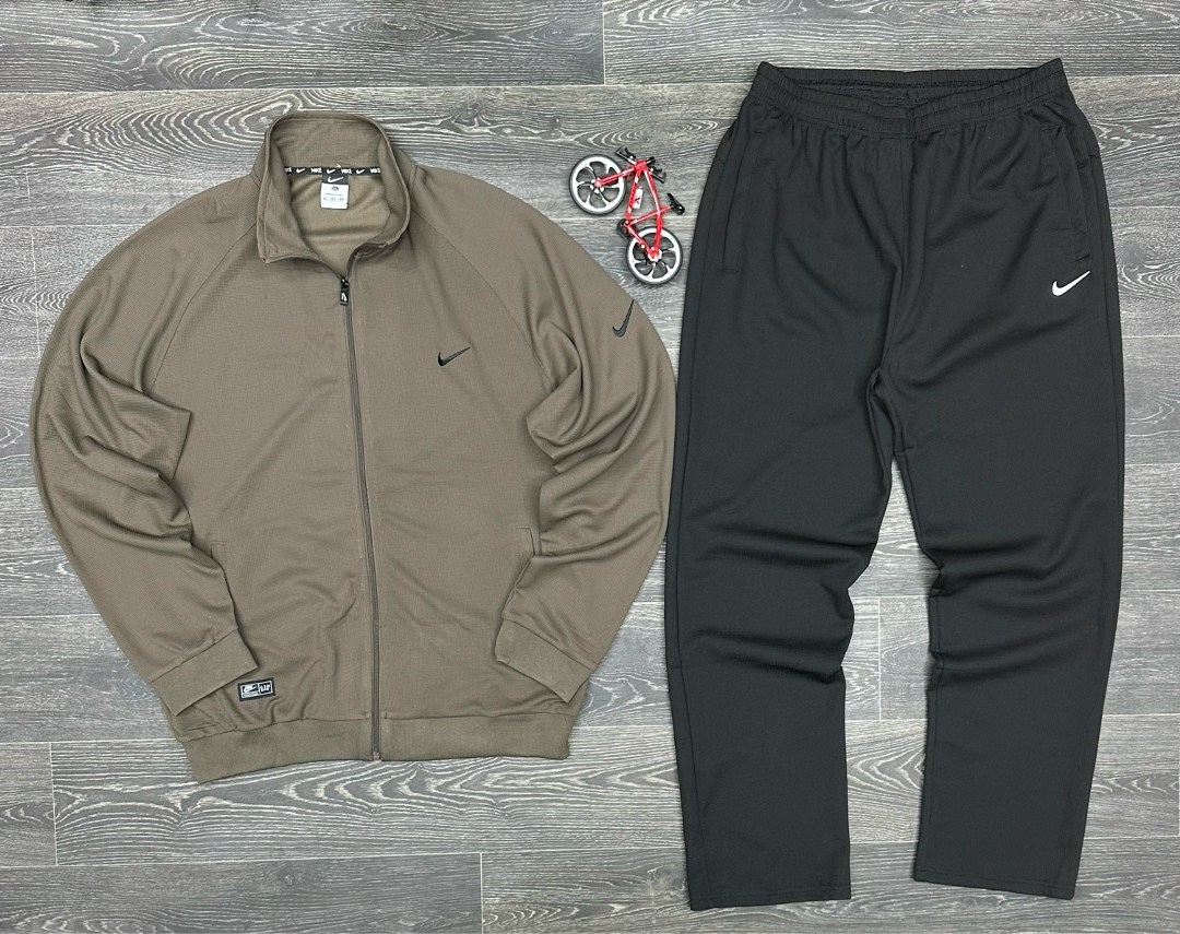 мужские спортивные костюмы,спортивный костюм nike мужской,спортивные костюмы nike,спортивные костюмы для мужчин,мужская спортивная одежда