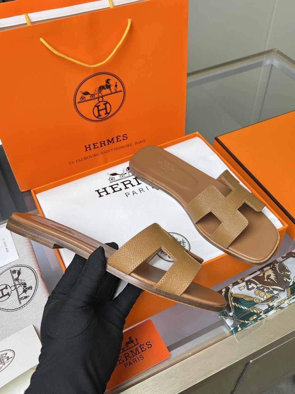 шлепанцы hermes,шлепки hermes,шлепки эрмес оран,женские шлепанцы,кожаные шлепанцы